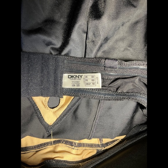 DKNY • Strapless Bra - Picture 4 of 5